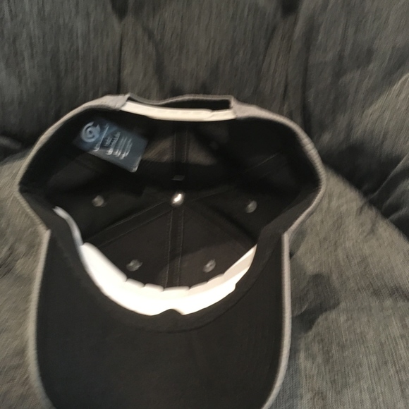 Champion hat NWT - Picture 3 of 4